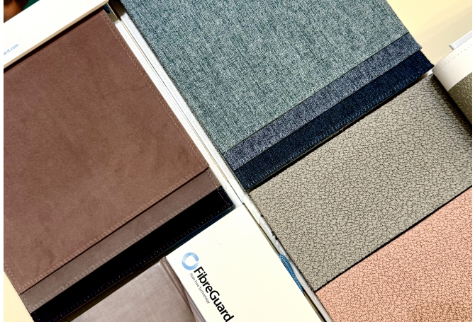 【最安心的布沙發】家庭日常污漬輕鬆清｜真的有好清潔的抗污布料！